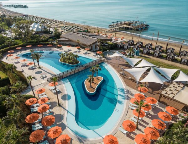 Kaya Palazzo Pool