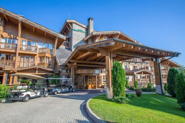 Pirin Golf & Country Club - Einfahrt