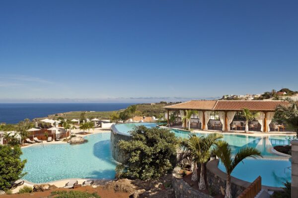 Melia Hacienda Del Conde Pools Aussicht