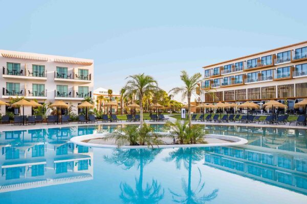 Cabanas Beach Nature Pool